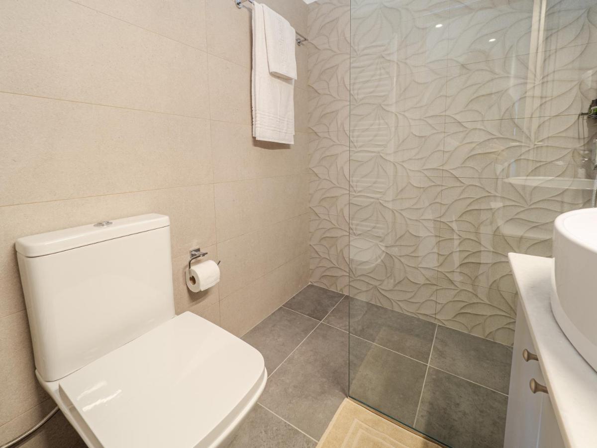 M&K - Maria'S Stylish Apartment Near Alykes Beach Corfu  Екстер'єр фото