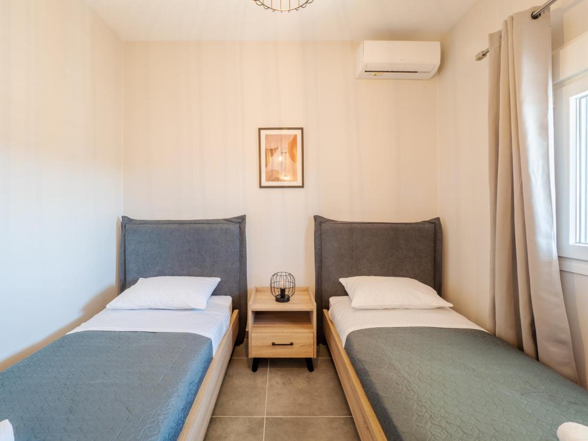 M&K - Maria'S Stylish Apartment Near Alykes Beach Corfu  Екстер'єр фото