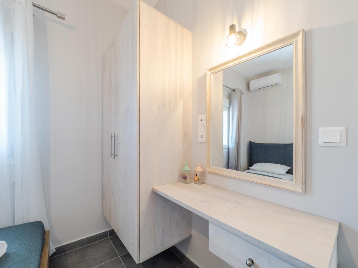 M&K - Maria'S Stylish Apartment Near Alykes Beach Corfu  Екстер'єр фото