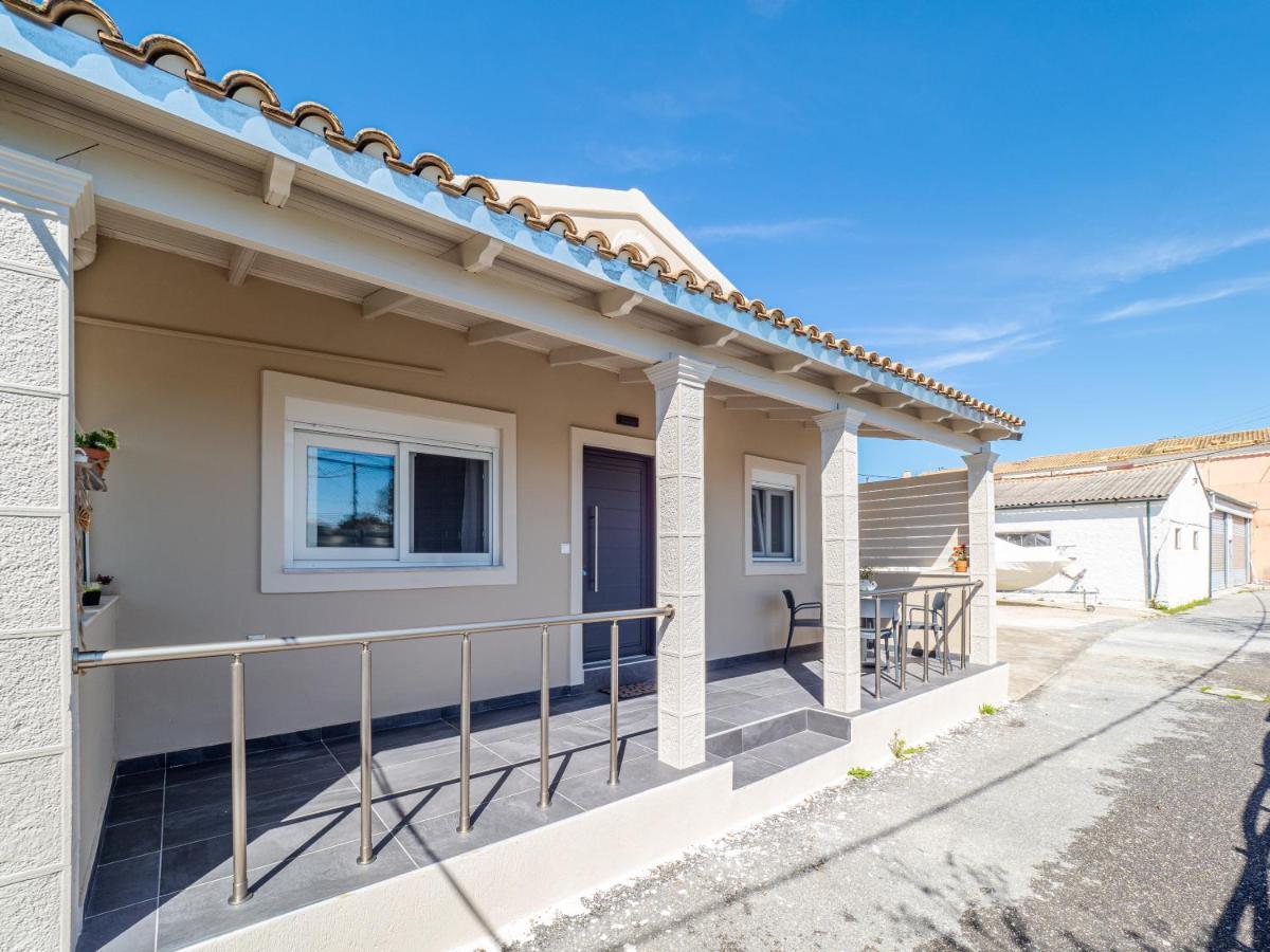 M&K - Maria'S Stylish Apartment Near Alykes Beach Corfu  Екстер'єр фото