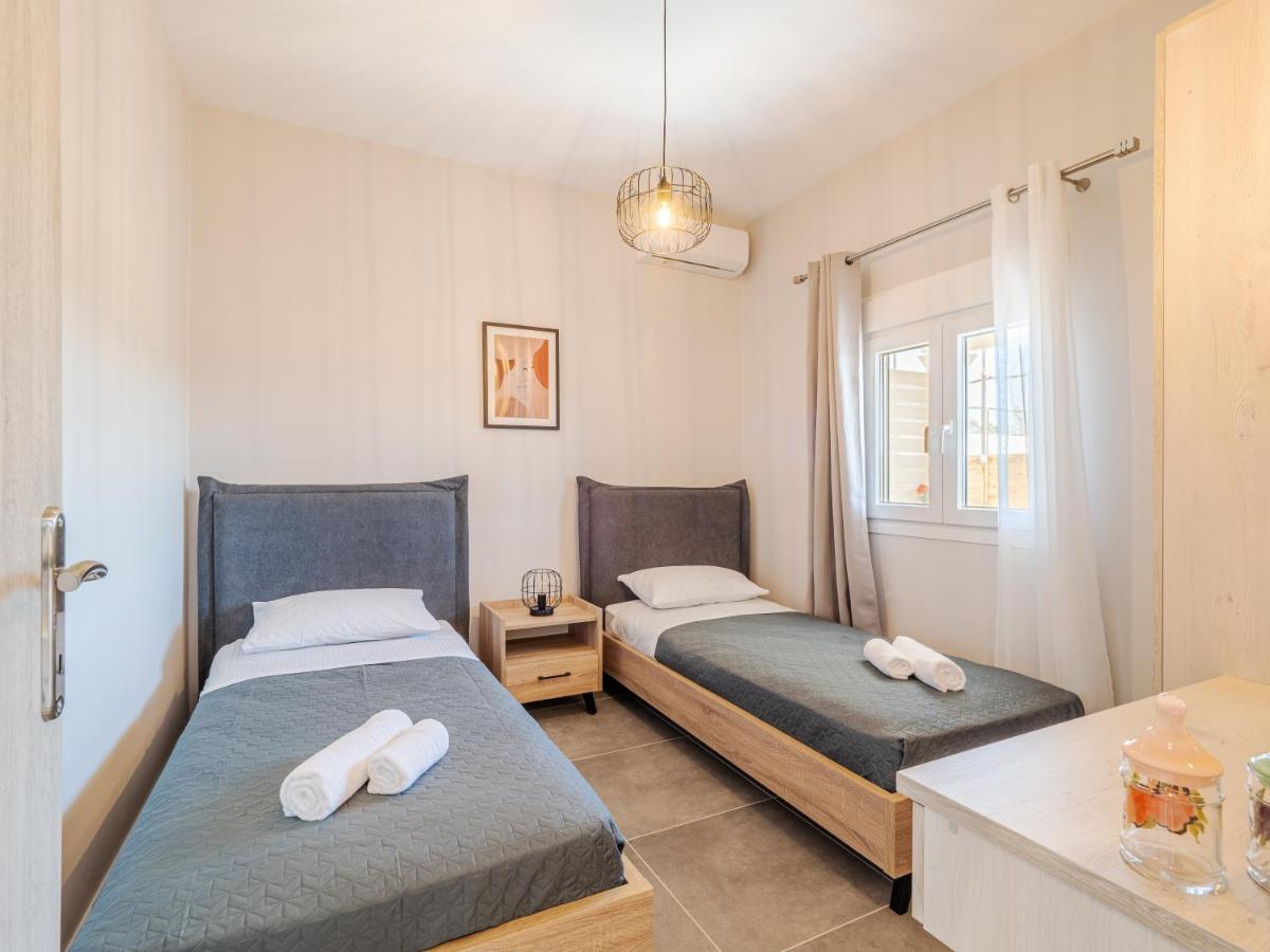 M&K - Maria'S Stylish Apartment Near Alykes Beach Corfu  Екстер'єр фото
