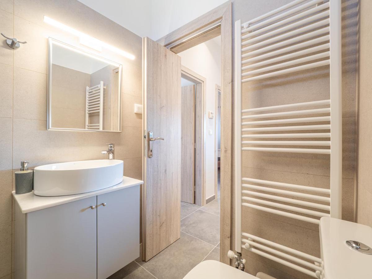 M&K - Maria'S Stylish Apartment Near Alykes Beach Corfu  Екстер'єр фото