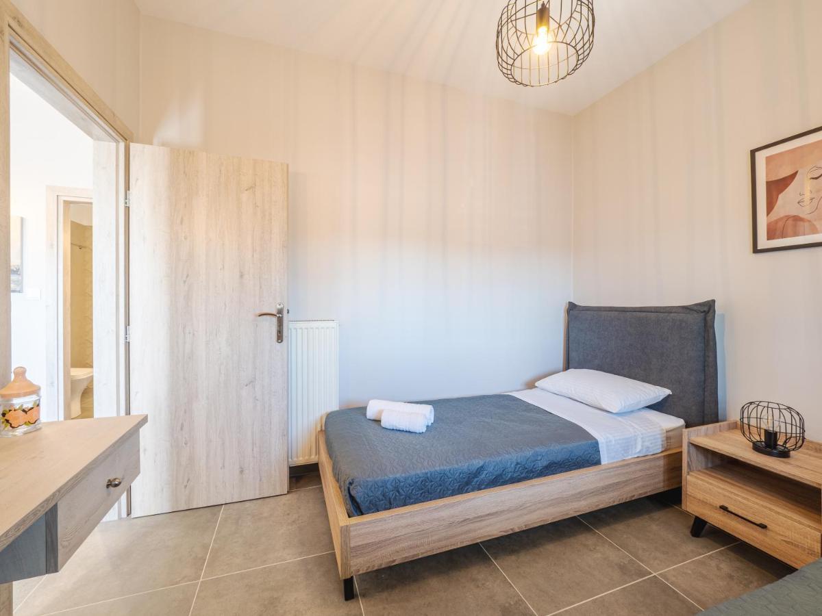 M&K - Maria'S Stylish Apartment Near Alykes Beach Corfu  Екстер'єр фото