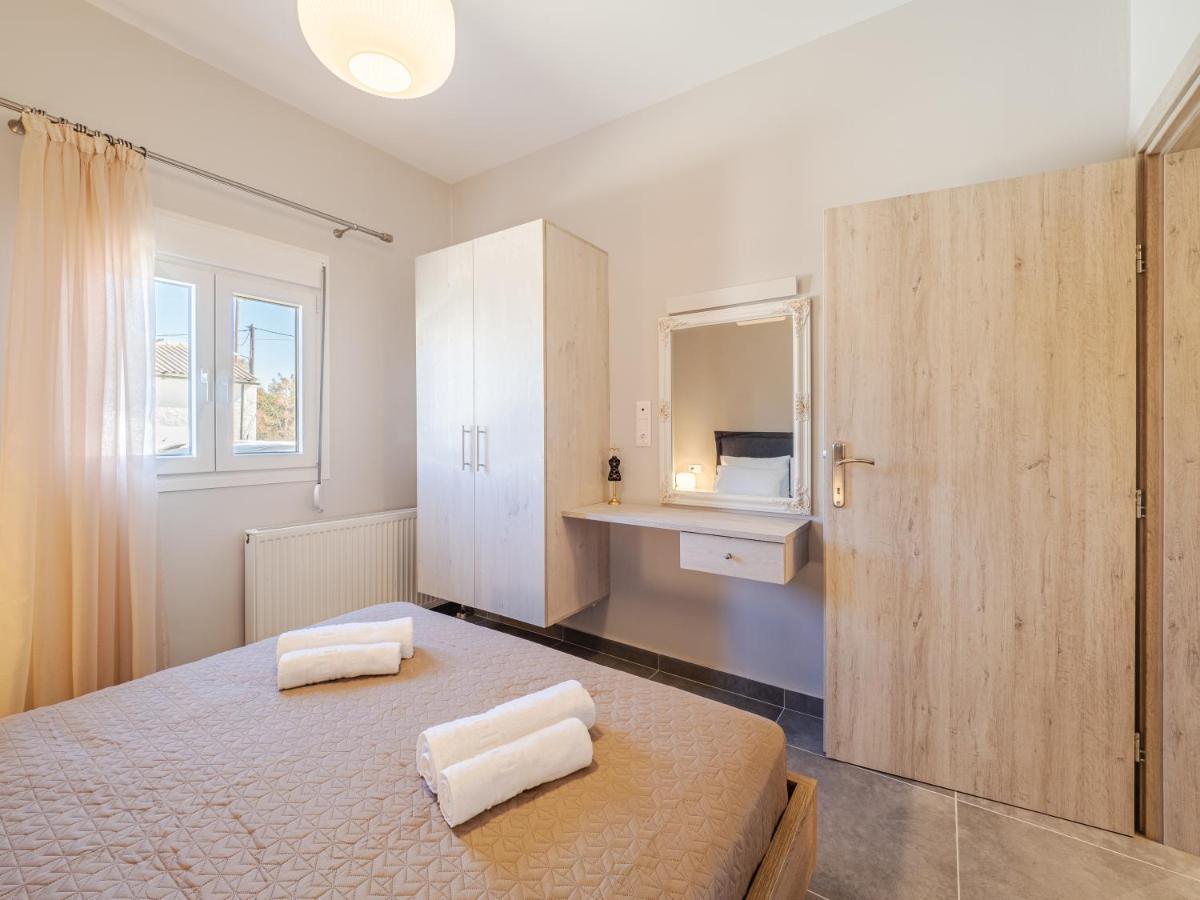 M&K - Maria'S Stylish Apartment Near Alykes Beach Corfu  Екстер'єр фото